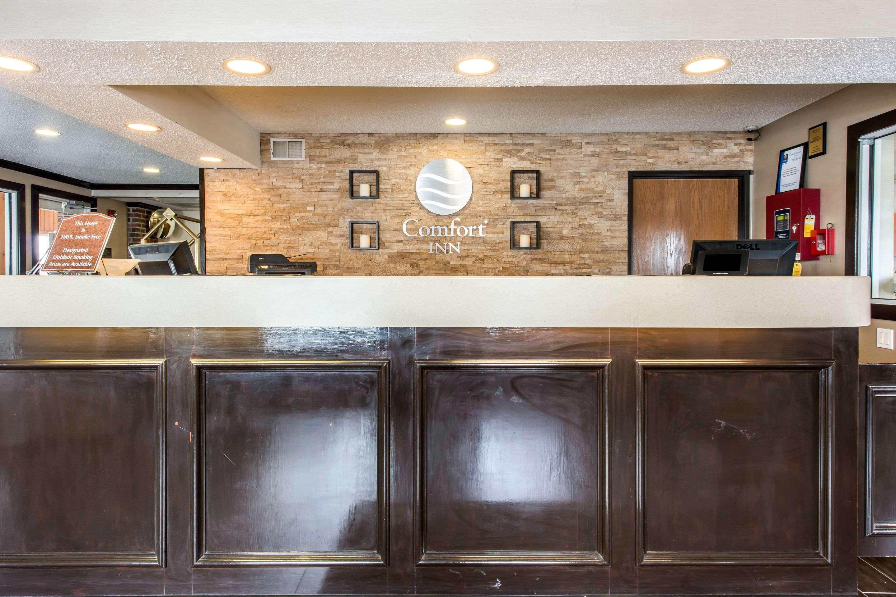 Comfort Inn Weirton Exterior photo